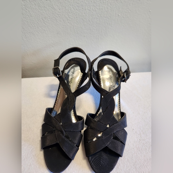 Easy Street Alive 5 Black open toed heels- Size 8.5 - Picture 1 of 7
